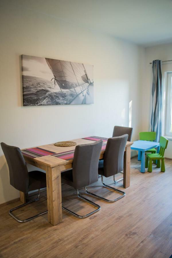 Apartman Laura, Frymburk Buitenkant foto